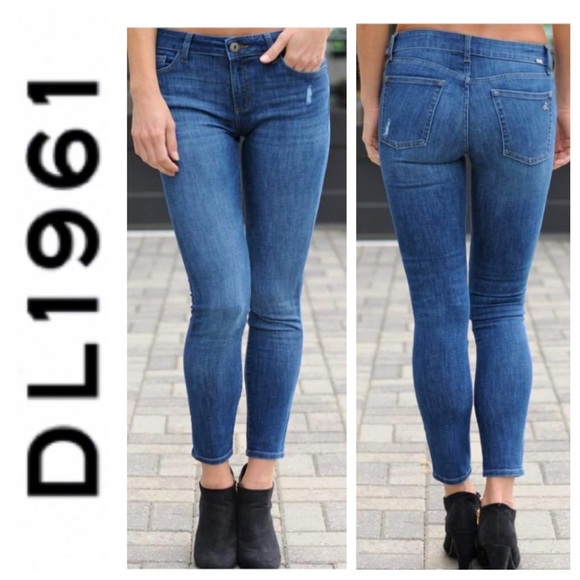 “Margaux” Insta-Sculpt Skinny Jeans in “Breeze” { DL 1961 } - Picture 1 of 15